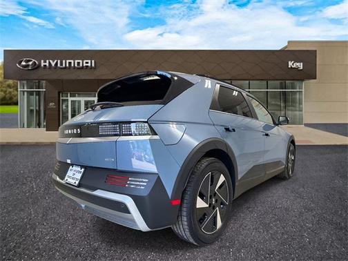2025 Hyundai IONIQ 5 SEL