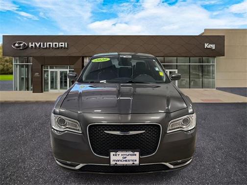 2020 Chrysler 300 Touring