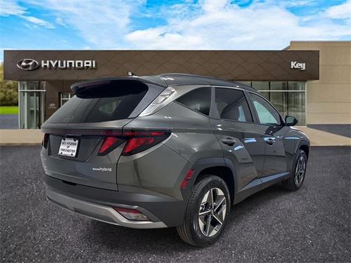 2026 Hyundai TUCSON Hybrid SEL