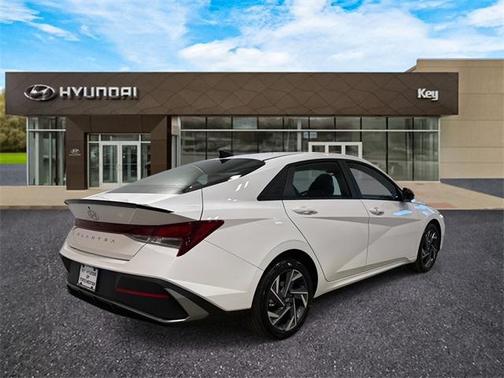 2025 Hyundai ELANTRA Sport