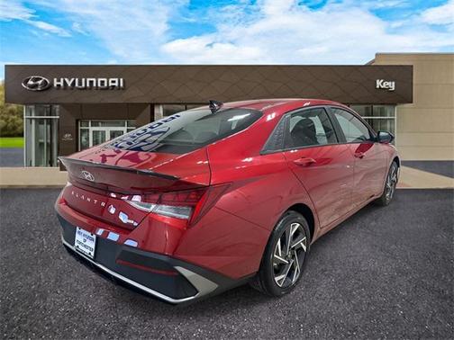 2025 Hyundai ELANTRA Sport