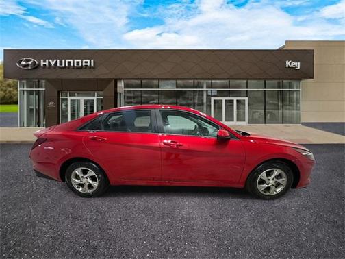 2023 Hyundai ELANTRA SE