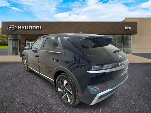 2025 Hyundai IONIQ 5 SE Standard Range
