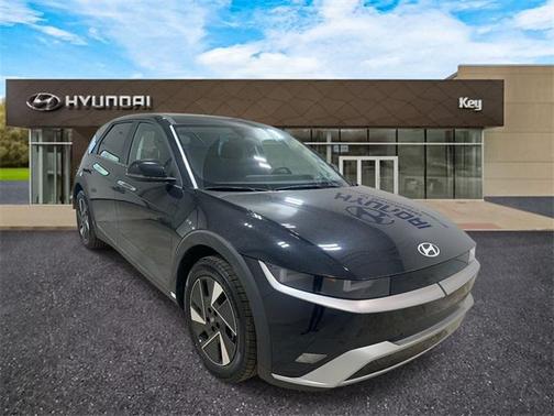 2025 Hyundai IONIQ 5 SE Standard Range