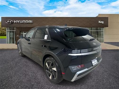 2025 Hyundai IONIQ 5 SE