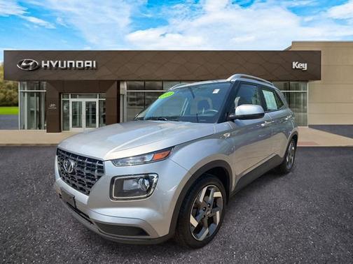 Silver 2023 Hyundai VENUE SEL