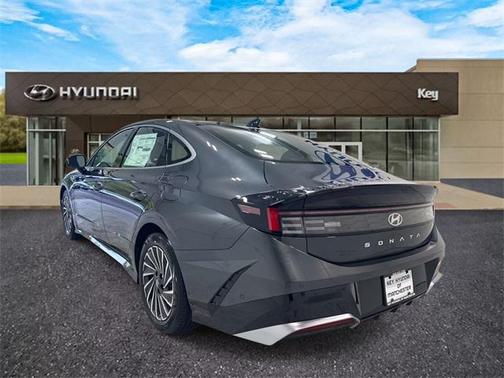 2025 Hyundai SONATA Hybrid Limited