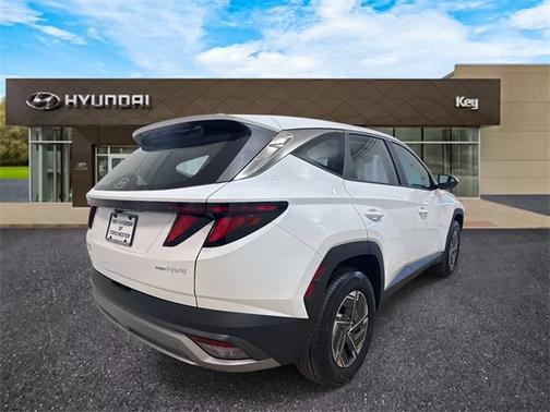 2026 Hyundai TUCSON Hybrid Blue SE