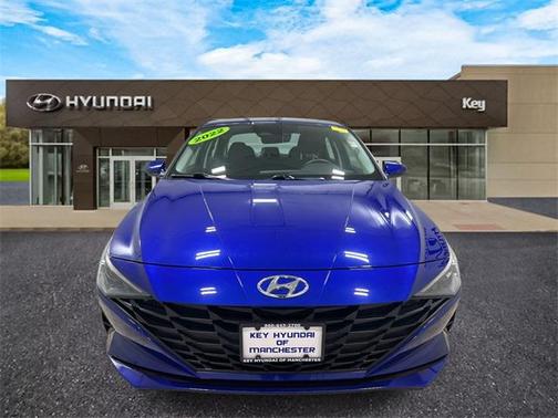 2022 Hyundai ELANTRA SE
