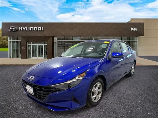 2022 Hyundai ELANTRA SE