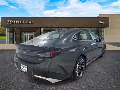2026 Hyundai SONATA SEL