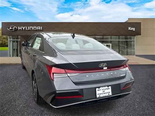 2025 Hyundai ELANTRA Limited