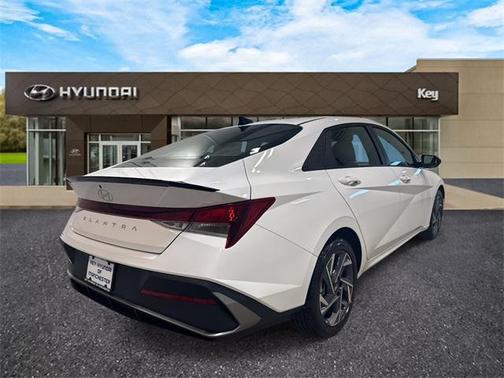 2025 Hyundai ELANTRA Sport