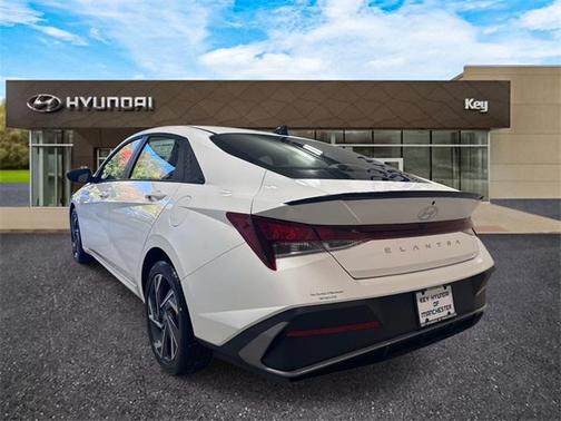 2025 Hyundai ELANTRA Sport