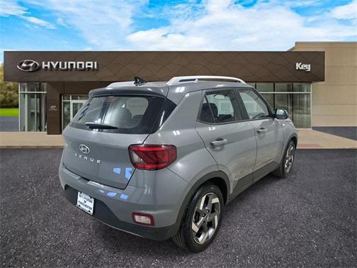 2021 Hyundai VENUE SEL
