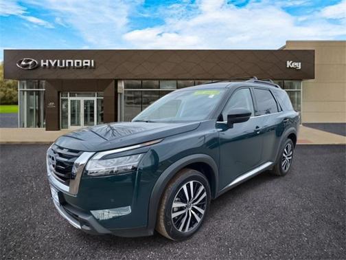 2023 Nissan Pathfinder Platinum 4WD