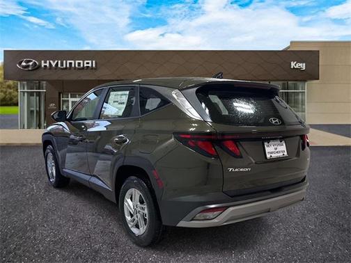 2026 Hyundai TUCSON SE