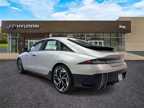 2025 Hyundai IONIQ 6 SEL