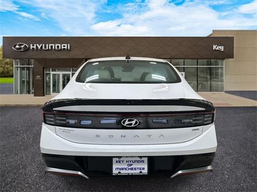2024 Hyundai SONATA Hybrid SE