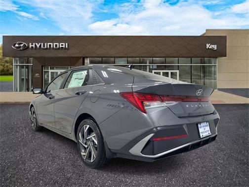 2025 Hyundai ELANTRA SEL