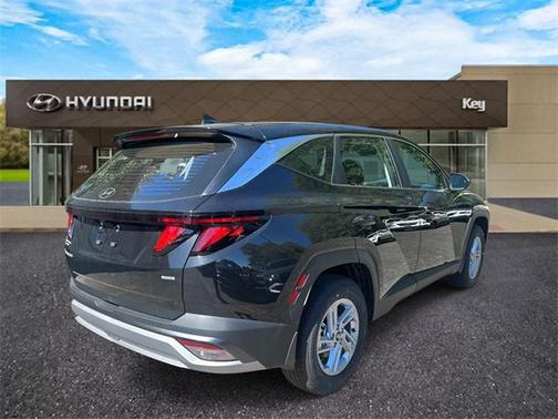 2025 Hyundai TUCSON SE