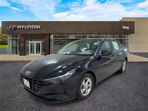 2022 Hyundai ELANTRA SE