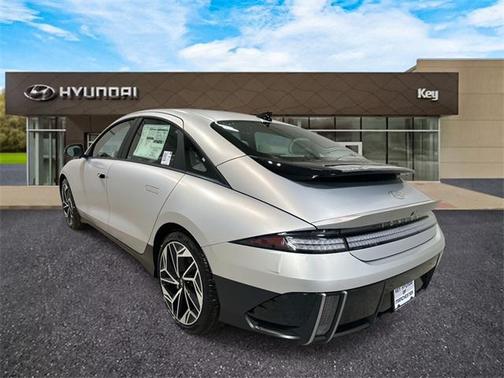 2025 Hyundai IONIQ 6 SEL
