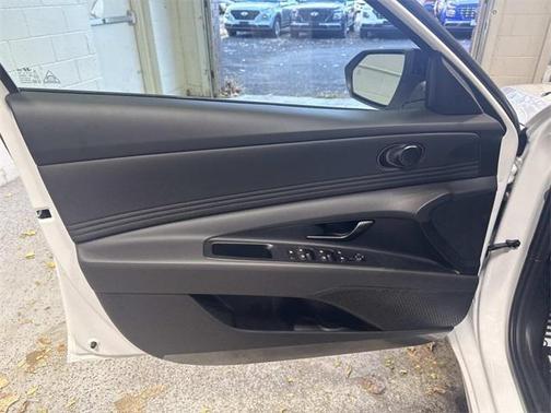 2026 Hyundai ELANTRA HEV SEL Sport