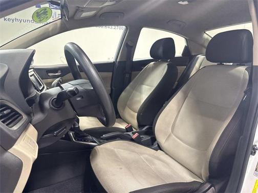 2022 Hyundai Accent SE