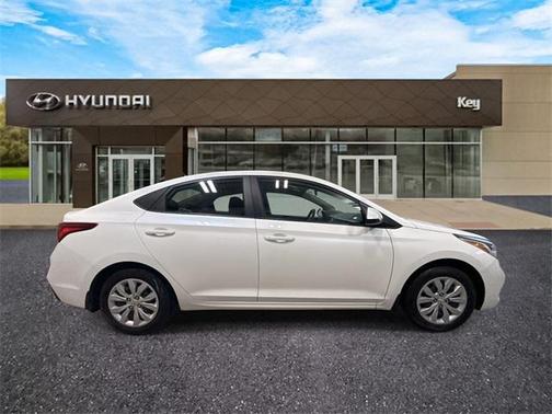 2022 Hyundai Accent SE