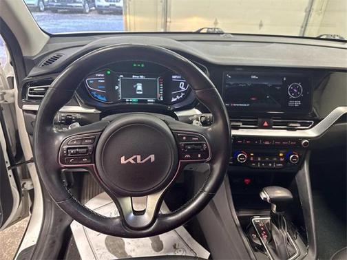 2022 Kia Niro EX Premium