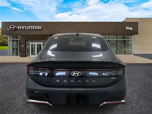 2024 Hyundai SONATA Hybrid SE