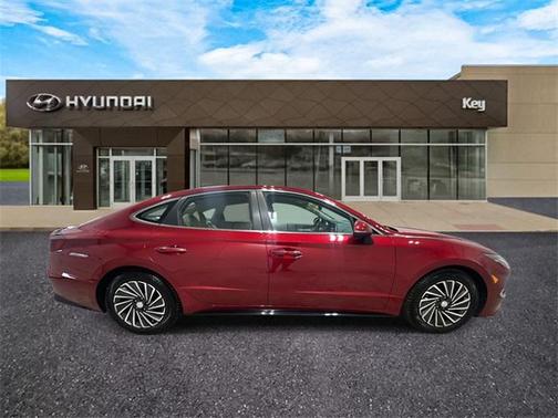 2023 Hyundai SONATA Hybrid SE