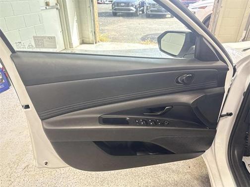 2025 Hyundai ELANTRA HEV SEL Sport