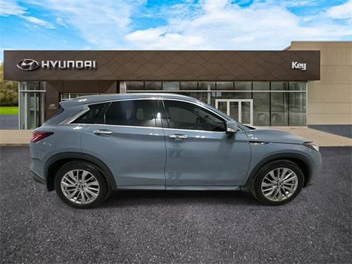 2023 INFINITI QX50 LUXE AWD