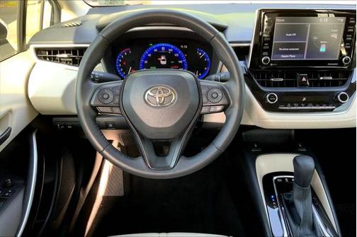 2022 Toyota Corolla Hybrid LE