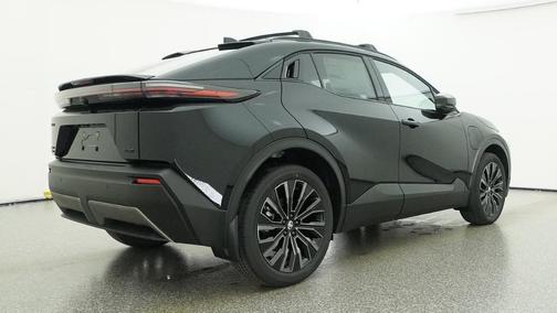 Midnight Black Metallic 2026 Toyota C-HR XSE