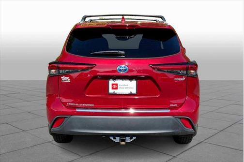2022 Toyota Highlander Hybrid XLE