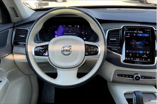 2023 Volvo XC90 B6 Plus 7-Seater