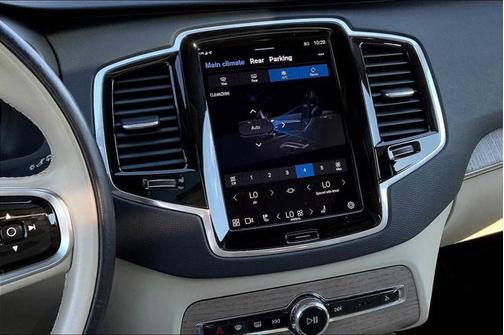 2023 Volvo XC90 B6 Plus 7-Seater