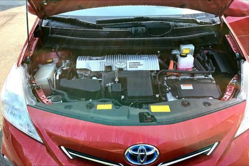 2013 Toyota Prius v Five