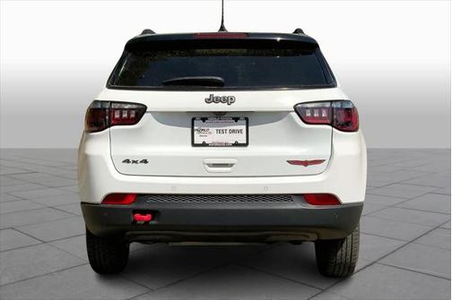2023 Jeep Compass Trailhawk