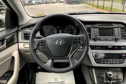 2016 Hyundai SONATA Hybrid SE