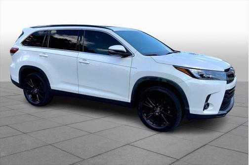 2019 Toyota Highlander SE