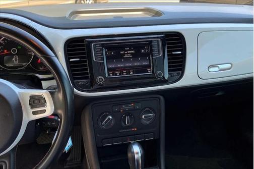 2016 Volkswagen Beetle 1.8T Classic