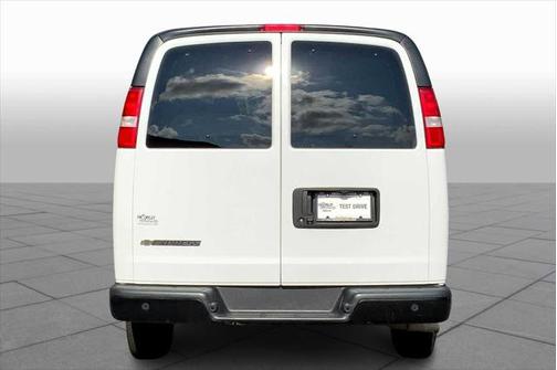 2022 Chevrolet Express 3500 LS