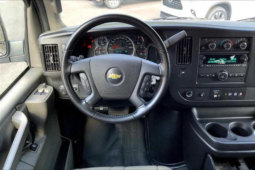2022 Chevrolet Express 3500 LS