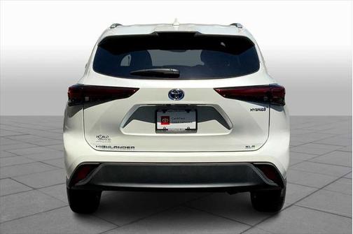 2023 Toyota Highlander Hybrid XLE