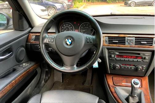 2006 BMW 325 i