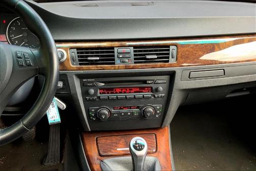 2006 BMW 325 i